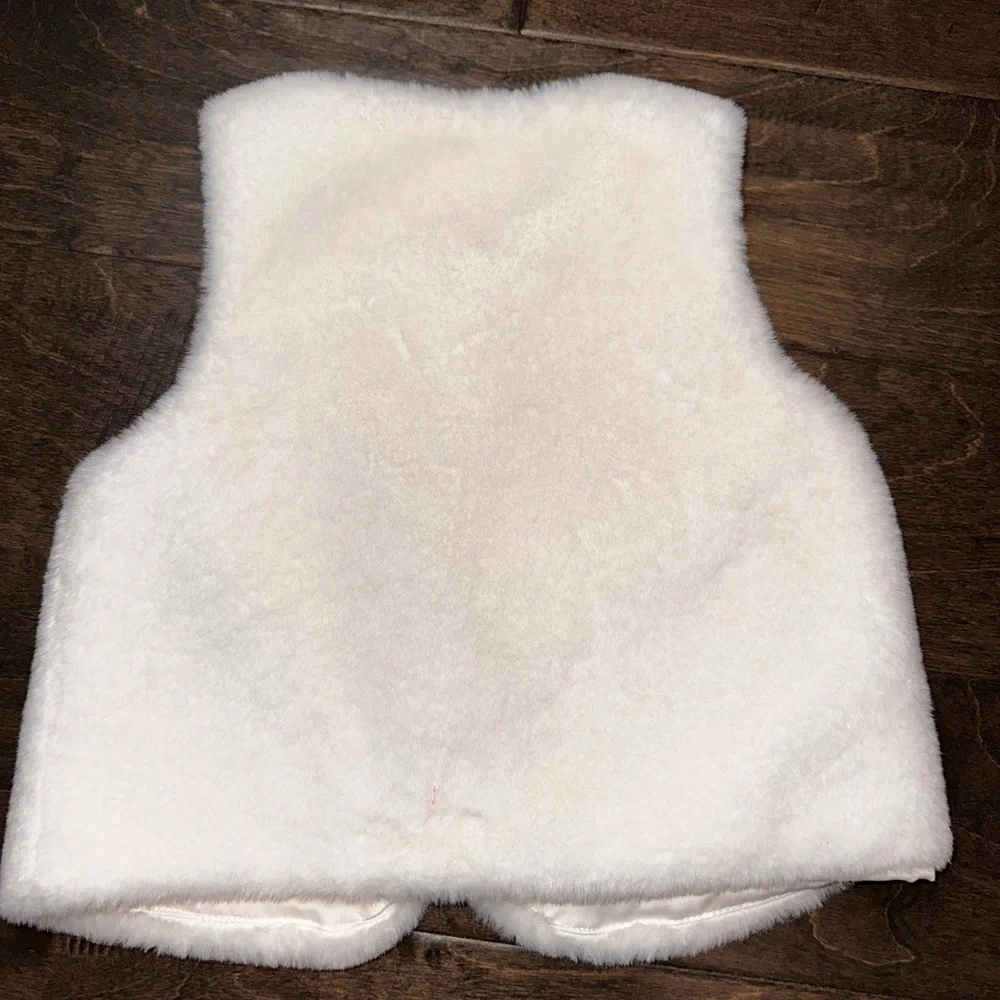 OshKosh B'gosh Faux Fur Vest Toddler Girl Size 3T